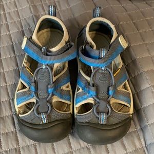 Boys Keen sandals